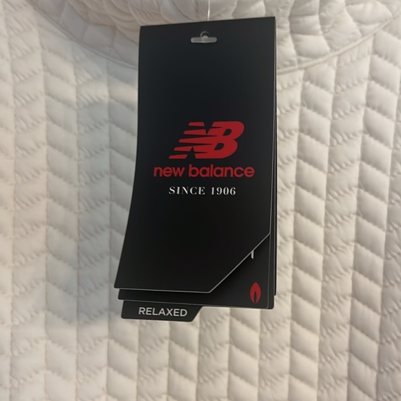 NWT! New Balance Nb Heatloft Quilted Sweatshirt Size Large Ivory/Cream - Picture 2 of 4